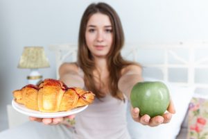 Lee más sobre el artículo Best Foods To Eat Following Plastic Surgery Guide